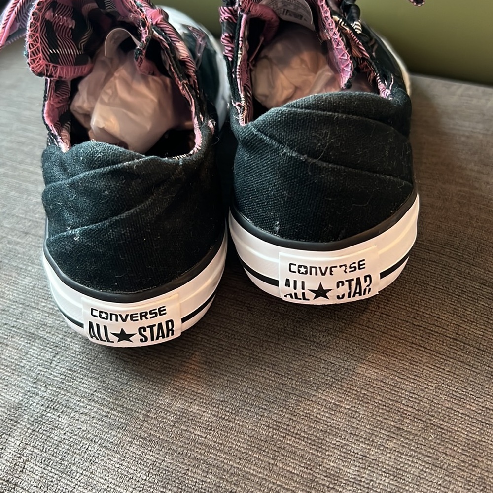 Converse - Picture 3 of 7